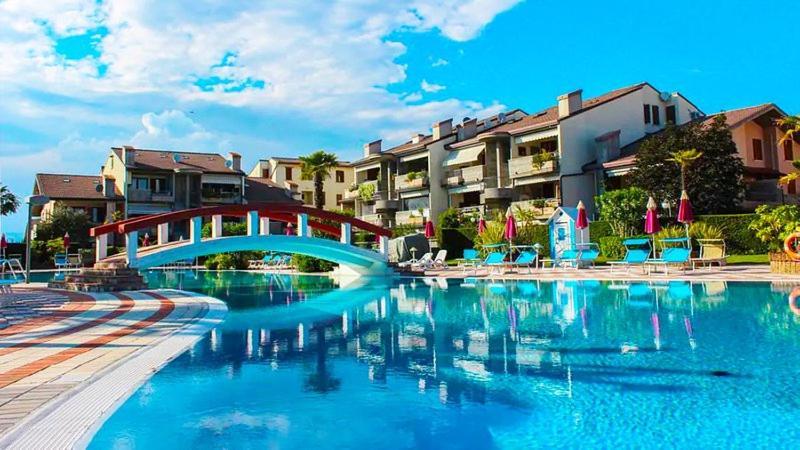 Apartment With Garden And Grill - Green Residence Sirmione Desenzano del Garda Esterno foto