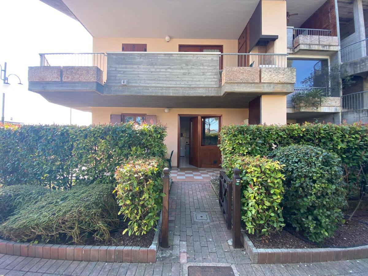 Apartment With Garden And Grill - Green Residence Sirmione Desenzano del Garda Esterno foto