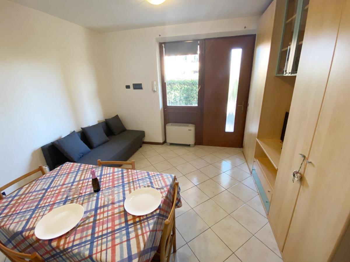 Apartment With Garden And Grill - Green Residence Sirmione Desenzano del Garda Esterno foto