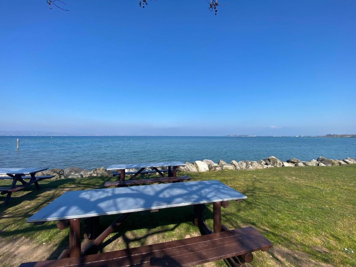 Apartment With Garden And Grill - Green Residence Sirmione Desenzano del Garda Esterno foto