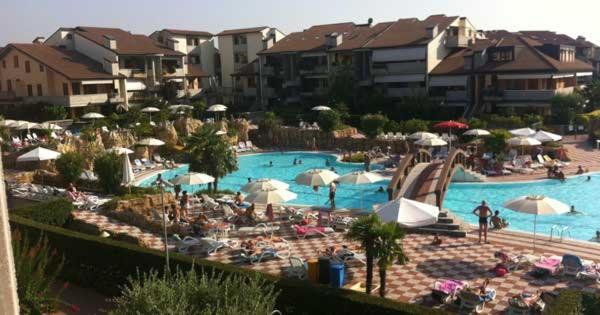 Apartment With Garden And Grill - Green Residence Sirmione Desenzano del Garda Esterno foto